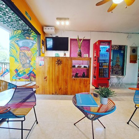 Hostel Shalom Adonai Cartagena ภายนอก รูปภาพ