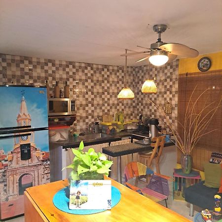 Hostel Shalom Adonai Cartagena ภายนอก รูปภาพ