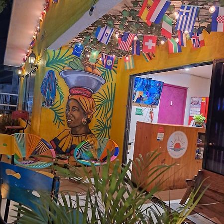 Hostel Shalom Adonai Cartagena ภายนอก รูปภาพ