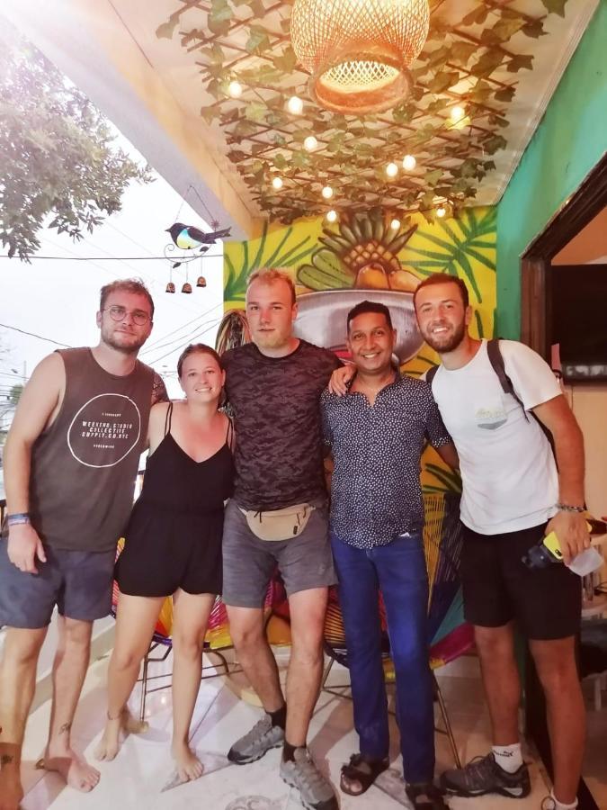 Hostel Shalom Adonai Cartagena ภายนอก รูปภาพ