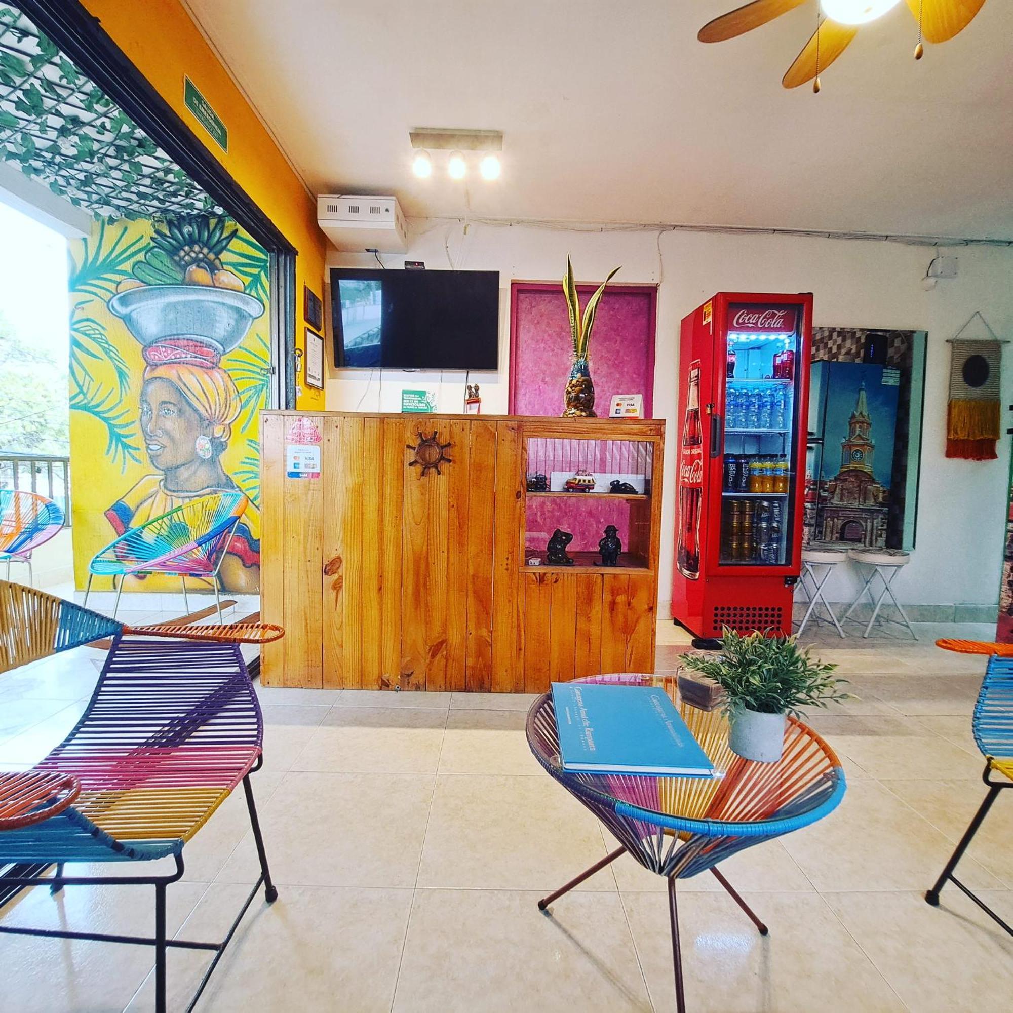 Hostel Shalom Adonai Cartagena ภายนอก รูปภาพ