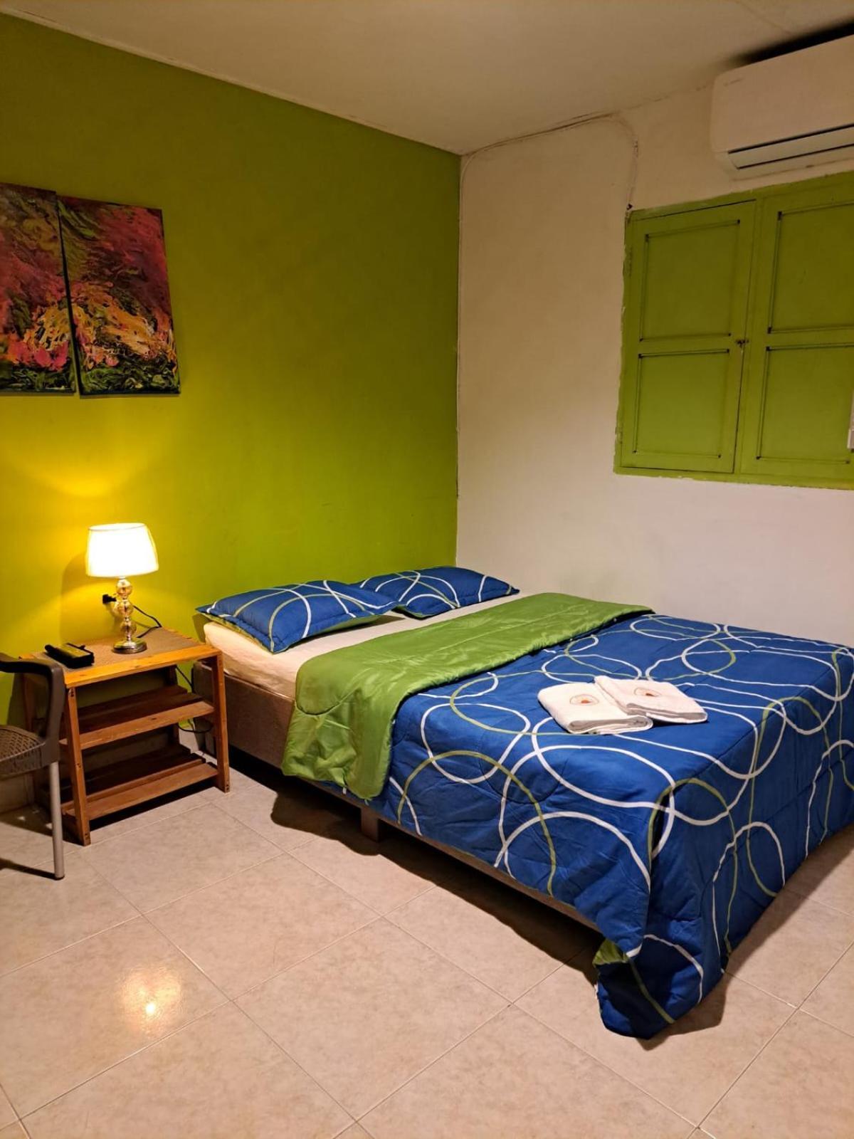 Hostel Shalom Adonai Cartagena ภายนอก รูปภาพ