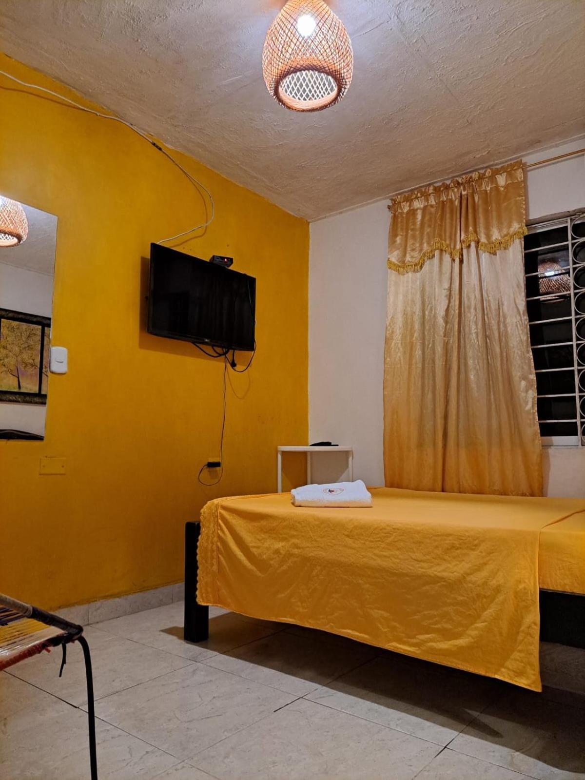 Hostel Shalom Adonai Cartagena ภายนอก รูปภาพ