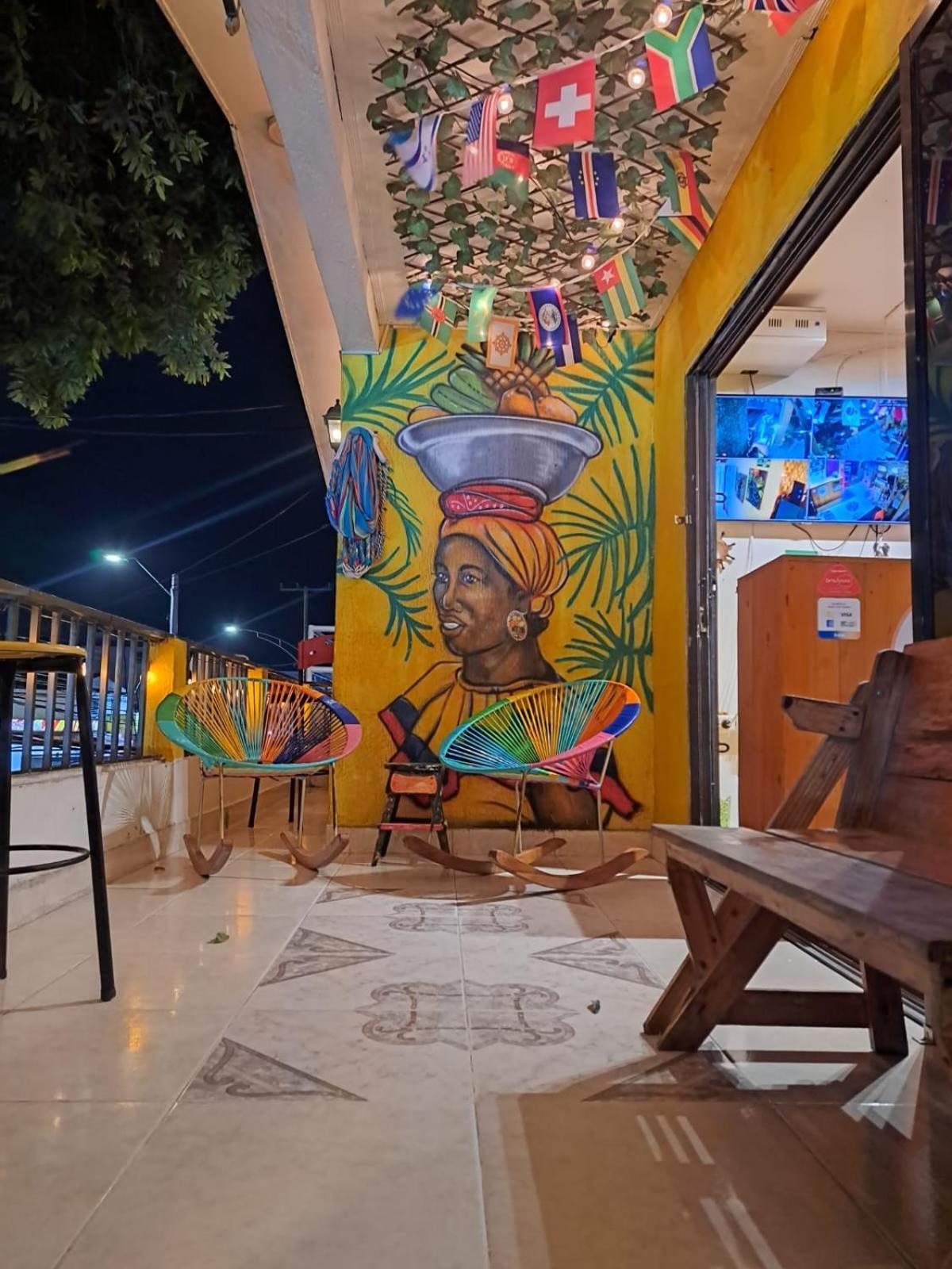 Hostel Shalom Adonai Cartagena ภายนอก รูปภาพ