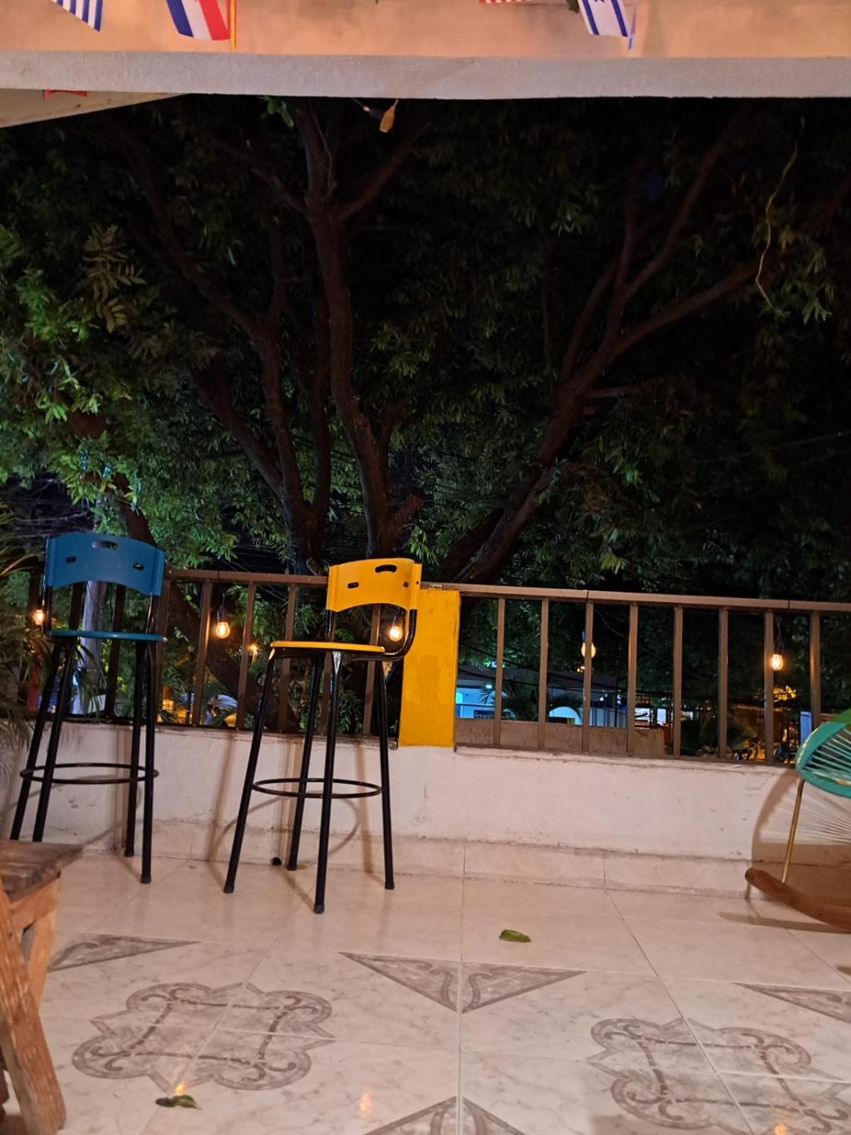 Hostel Shalom Adonai Cartagena ภายนอก รูปภาพ