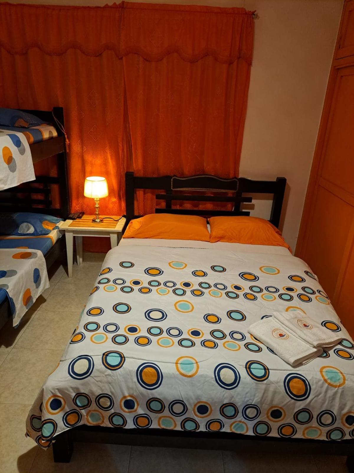 Hostel Shalom Adonai Cartagena ภายนอก รูปภาพ
